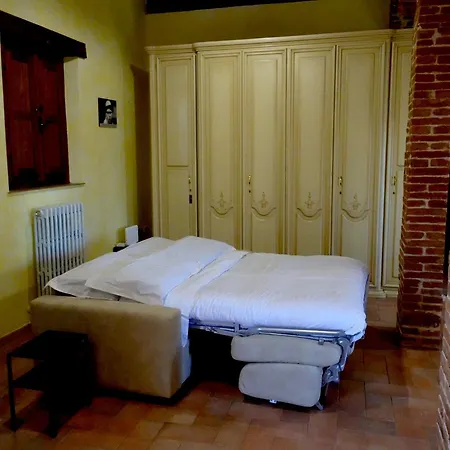 La Torre Del Cappellaio Couette-café 3*