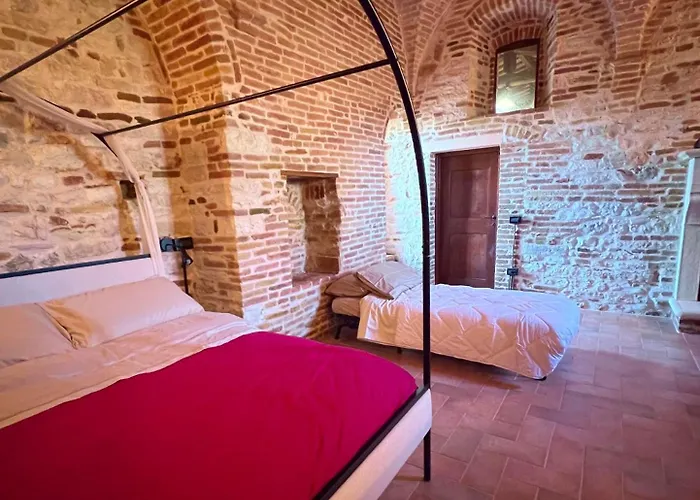 Bed & Breakfast La Torre Del Cappellaio 3*