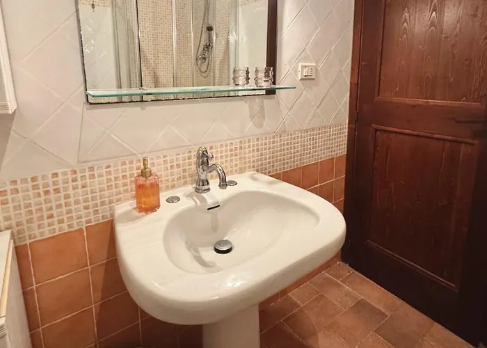 La Torre Del Cappellaio Bed & Breakfast Fabriano