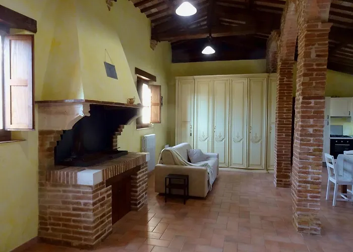 La Torre Del Cappellaio Bed & Breakfast 3*